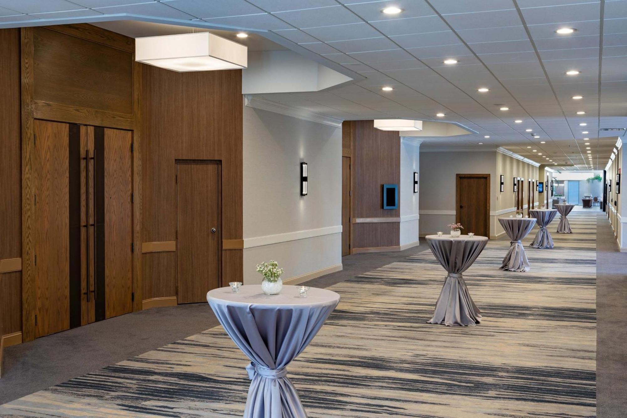 Sheraton Charlotte Airport Exterior photo