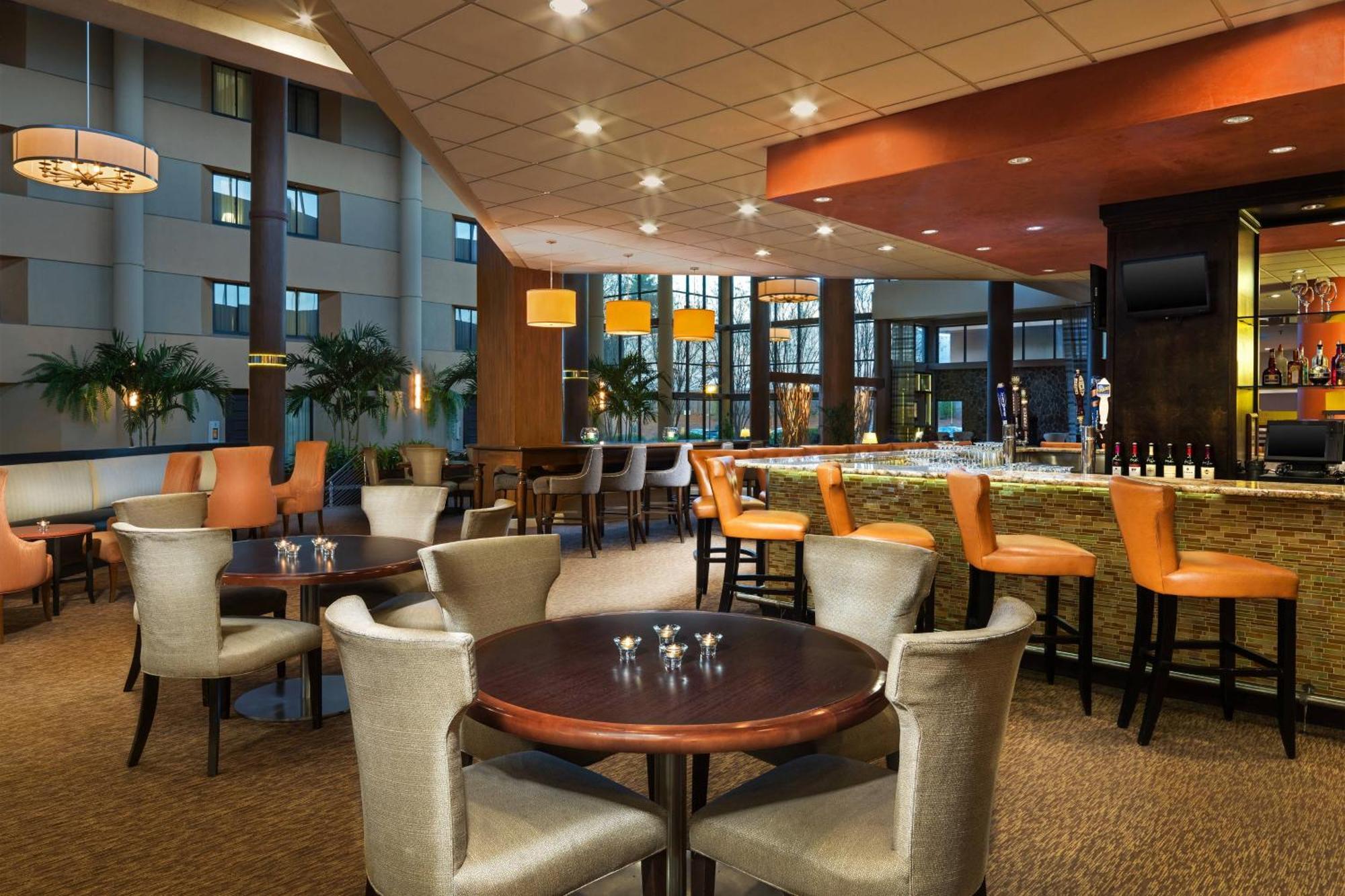 Sheraton Charlotte Airport Exterior photo